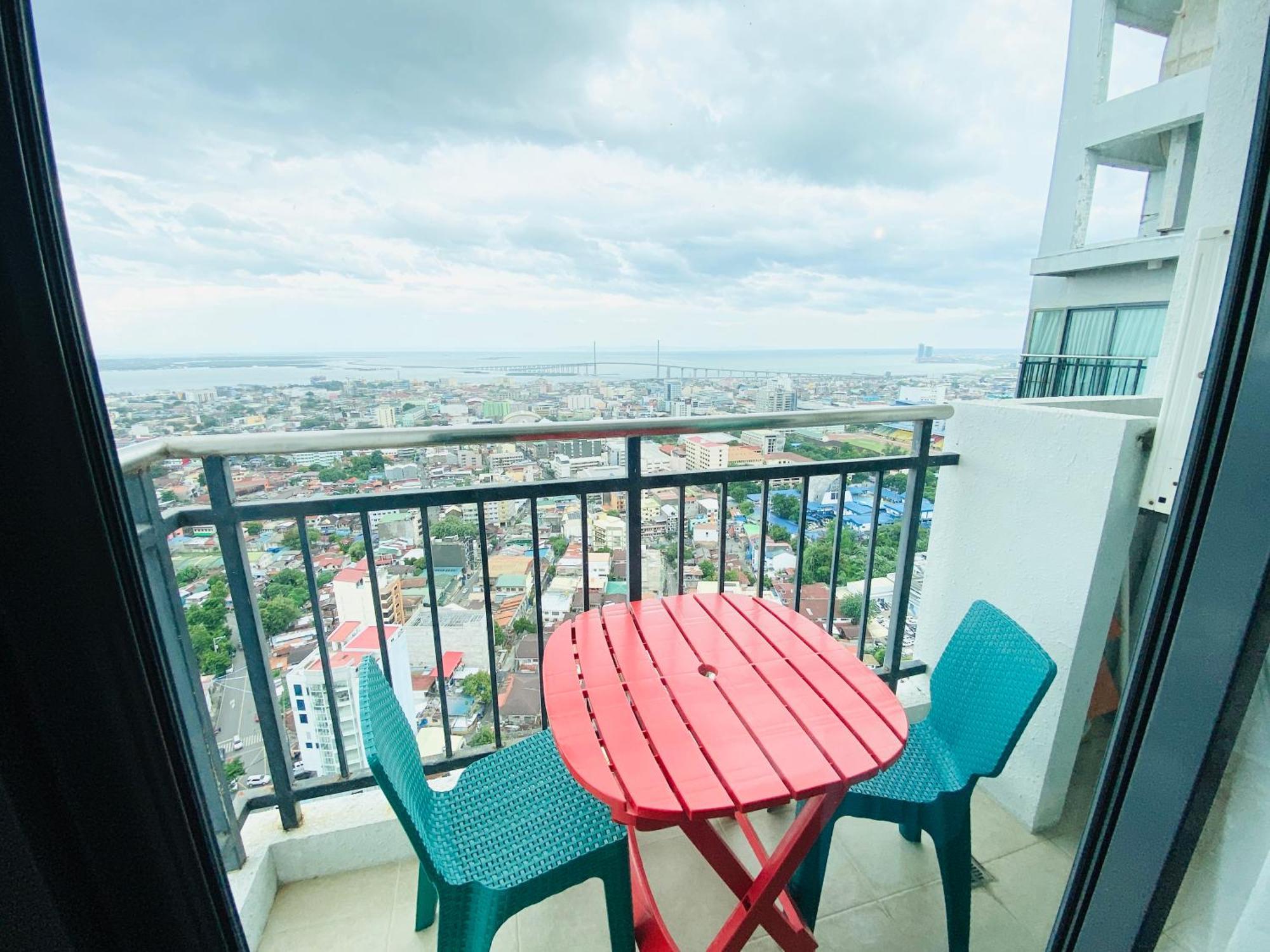 Cebu City Suites Ramos Tower By P&J Eksteriør bilde